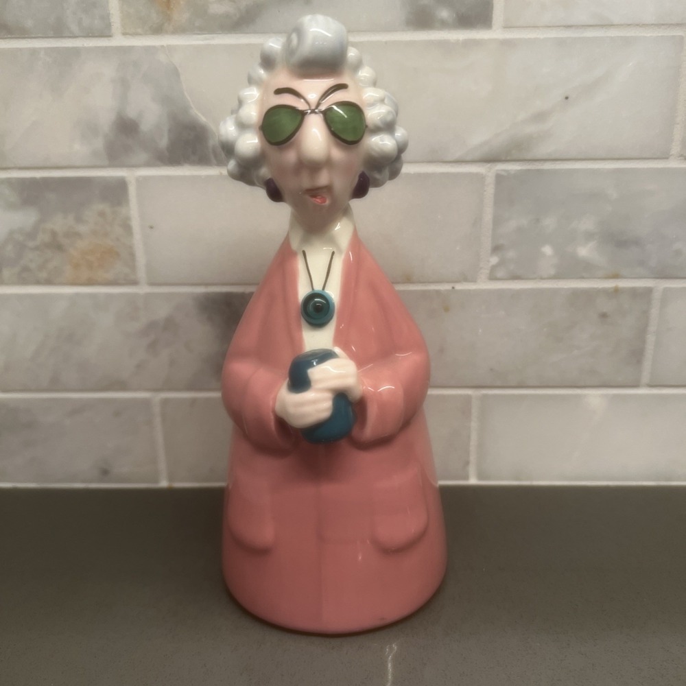 HALLMARK MAXINE FEISTY IN FRIDGE MOTION ACTIVATED TALKING FIGURINE EUC